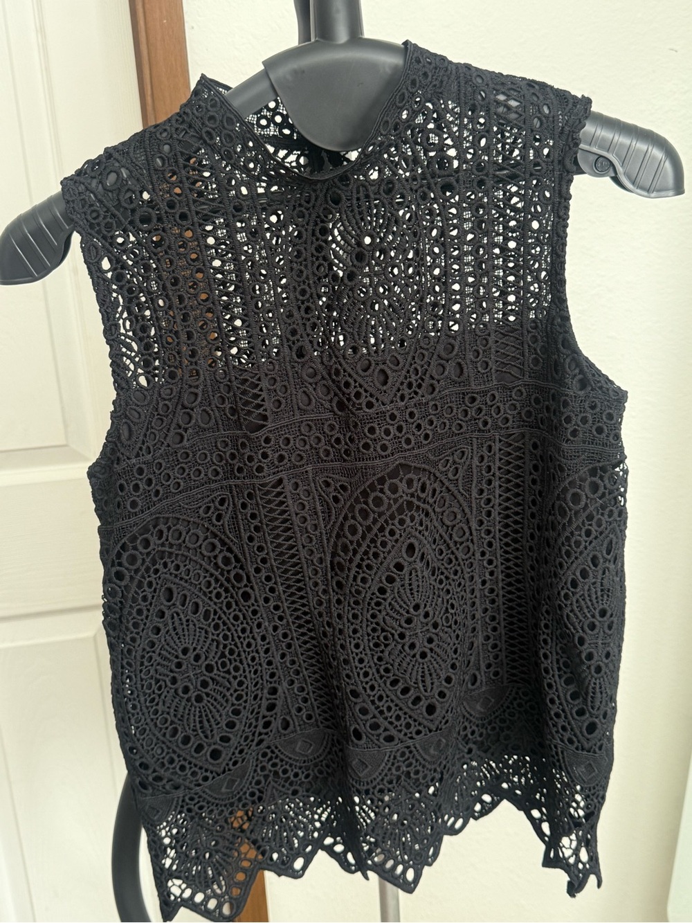 Calligraphe Lace Top Black M High Neck Sleeveless Crochet Blouse - Picture 5 of 8